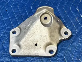 22116776669 BMW Left Engine Suspension Bracket Arm E60 528I