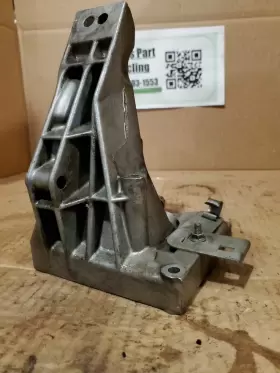 22121745739 BMW Left Engine Arm Bracket E39 E38 540 740 #2