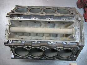 7515110 BMW Engine Cylinder Block 550I