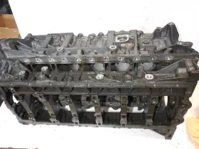 7558318 BMW Engine Cylinder Block Housing E92