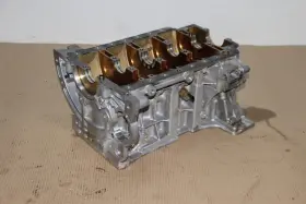 7587601 BMW Engine Motor Cylinder Block F30