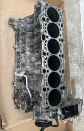 7799671 BMW Diesel Engine Motor Block E90 E70 335D X5 Turbo