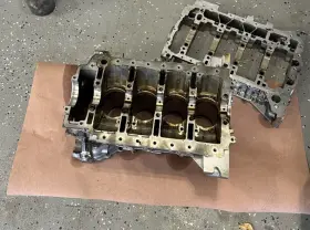 7-609-156 BMW Xdrive Gas Engine Cylinder Block 528I F10