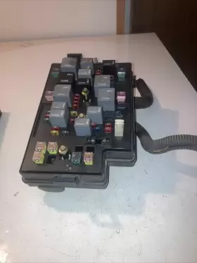 10311478 BUICK Engine Fuse Box Relay Junction Block #2