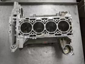12642782 BUICK Engine Cylinder Block Verano #2
