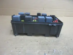15812667 BUICK Engine Fuse Box Relay Junction Block Panel #2