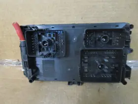 20831466 BUICK Engine Fuse Box Relay Junction Block Panel #3