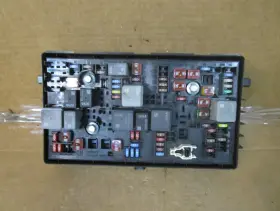 20831466 BUICK Engine Fuse Box Relay Junction Block Panel