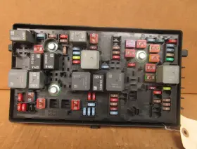 90767242 BUICK Engine Fuse Box Relay Junction Block Panel