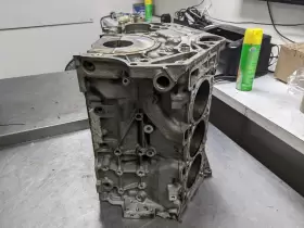 12600129 CADILLAC Engine Cylinder Block Sts #3
