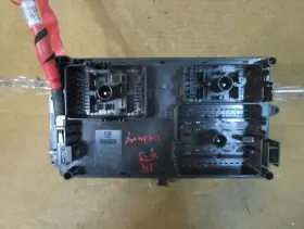 23499389 CADILLAC Xts Engine Fuse Box Relay Junction Block #2