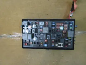 23499389 CADILLAC Xts Engine Fuse Box Relay Junction Block