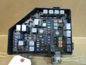 25892798 CADILLAC Engine Fuse Box Relay Junction Block Panel