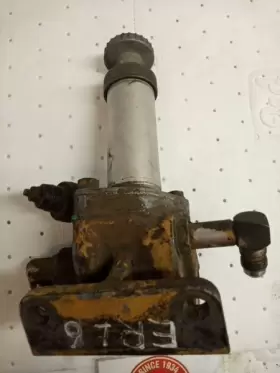 346.FLHC89 CATERPILLAR Fuel Pump Filter Adapter #3