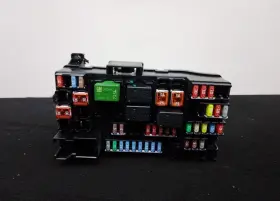 121092612 CHEVROLET Trax Interior Cabin Fuse Box Relay Block