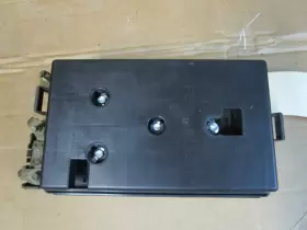 15134408 CHEVROLET Engine Fuse Box Relay Junction Block Panel #3