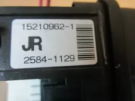 15210962 CHEVROLET Engine Fuse Box Relay Junction Block Panel #3