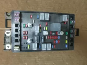 15328300 CHEVROLET Engine Fuse Box Relay Junction Block Chevy #2