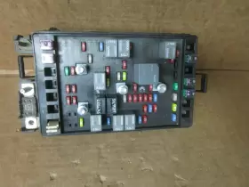 15328300 CHEVROLET Engine Fuse Box Relay Junction Block Chevy
