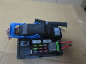 20821289 CHEVROLET Interior Cabin Fuse Box Relay Block Panel