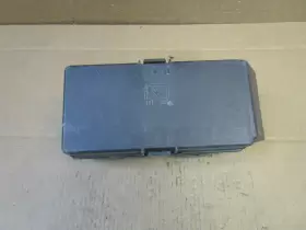 25883123 CHEVROLET Engine Fuse Box Relay Junction Block Panel #2