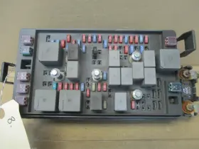 25903309 CHEVROLET Engine Fuse Box Relay Junction Block Panel