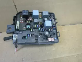 42342538 CHEVROLET Trax Engine Fuse Box Relay Junction Block