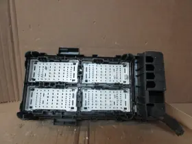 84586306 CHEVROLET Engine Fuse Box Relay Junction Block Panel #3
