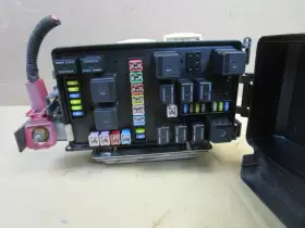04692031 CHRYSLER Totally Integrated Power Module Fuse Box #2
