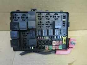 68065203 CHRYSLER Engine Fuse Box Relay Junction Block Panel