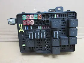 68202733 CHRYSLER Engine Fuse Box Relay Junction Block Panel