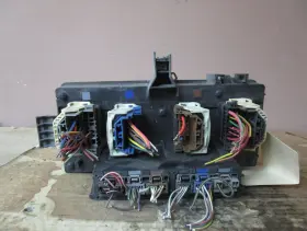 04692118 DODGE Totally Integrated Power Module Fuse Box Tipm