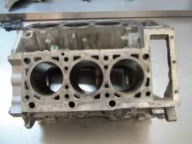 46636611 DODGE Engine Cylinder Block Stratus #2