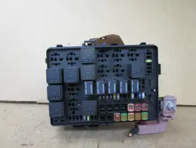 68083989 DODGE Charger Engine Fuse Box Relay Junction Block