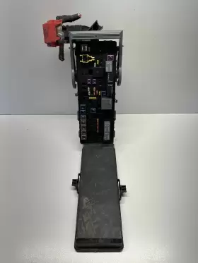 68143317 DODGE Engine Fuse Box Relay Junction Block Journey
