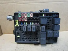 68336801 DODGE Charger Engine Fuse Box Relay Junction Block