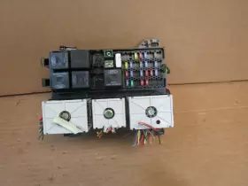 2F1T14B205CB FORD Multifunction Body Control Module Fuse Box