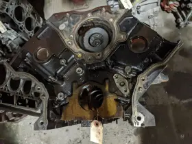 E-350 FORD Engine Cylinder Block #2