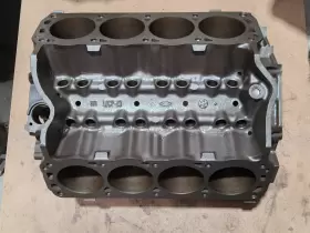 E9AE-6015-AA-13 FORD Engine Block Standard 351W