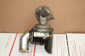 F8TE-6881-AA FORD Oil Filter Housing Cooler Block 302 #3