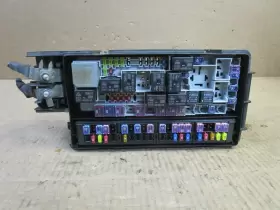 FU5T13B224AD FORD Engine Fuse Box Relay Junction Block