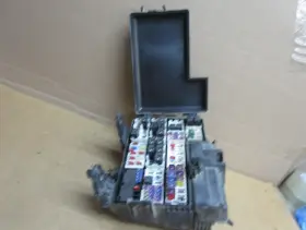 HL3T12A581AHD FORD Engine Fuse Box Relay Junction Block F-150