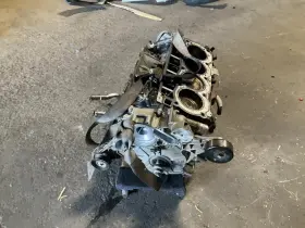 E350SD FORD TRUCK Engine Cylinder Block E-350 Rwd