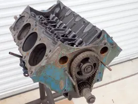 9799914 GENERAL MOTORS Shortblock Engine Spins Virgin Core
