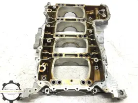 HU214340 GENESIS Engine Motor Lower Block Crankcase G80