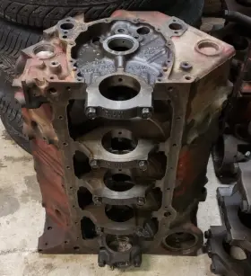 3951509 GM Engine Block Std 400 Chevy
