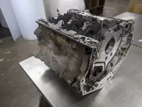12682155 GMC Engine Cylinder Block 4WD Canyon #2