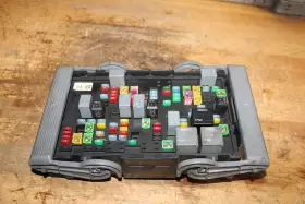 15925042 GMC Engine Fuse Box Relay Junction Block Yukon #3