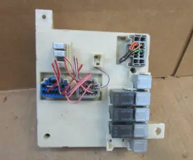 15927732 GMC Interior Cabin Fuse Box Control Module Unit #3