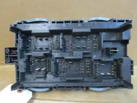 20978812 GMC Engine Fuse Box Relay Junction Block Panel #3